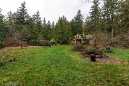 Garden / Landscaping Photo of 1479 Park Avenue, Roberts Creek, BC