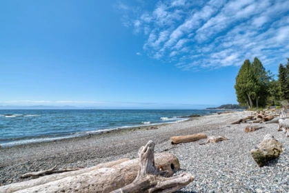 Hot Tub / Spa Photo of 1479 Park Avenue, Roberts Creek, BC