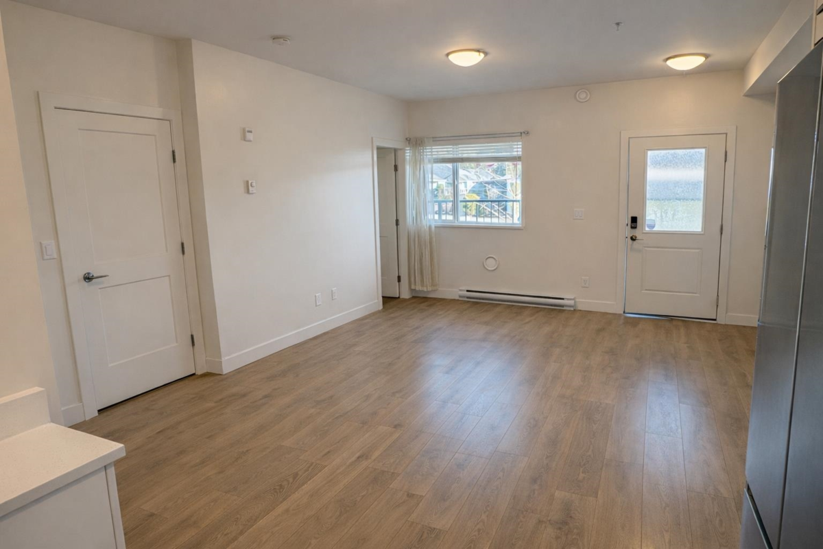 Living Room Photo of 63 1419 Mccallum Road, Abbotsford, BC