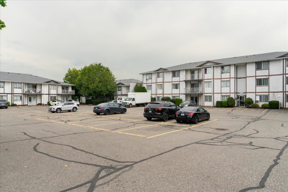 Hallway Photo of 207 45669 Mcintosh Drive, Chilliwack, BC