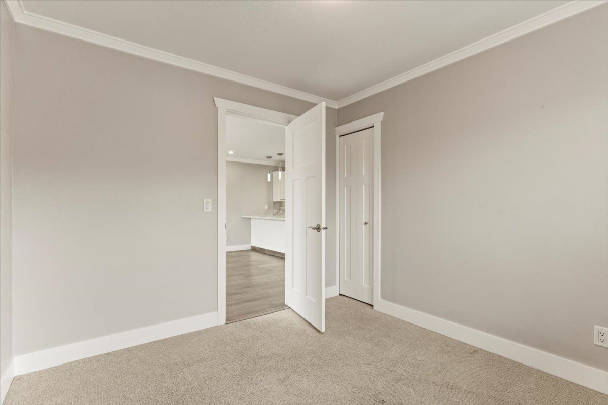 Walk-In Closet Photo of 207 45669 Mcintosh Drive, Chilliwack, BC