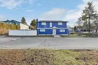 123 Springfield Drive, Langley, BC, Aldergrove Langley — 5 bed single family residence for sale