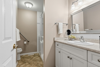 Hallway Photo of 174 6001 Promontory Road, Chilliwack, BC