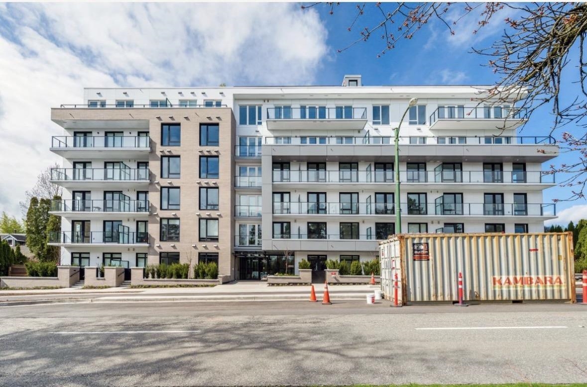 Living Room Photo of 312 6859 Cambie Street, Vancouver, BC