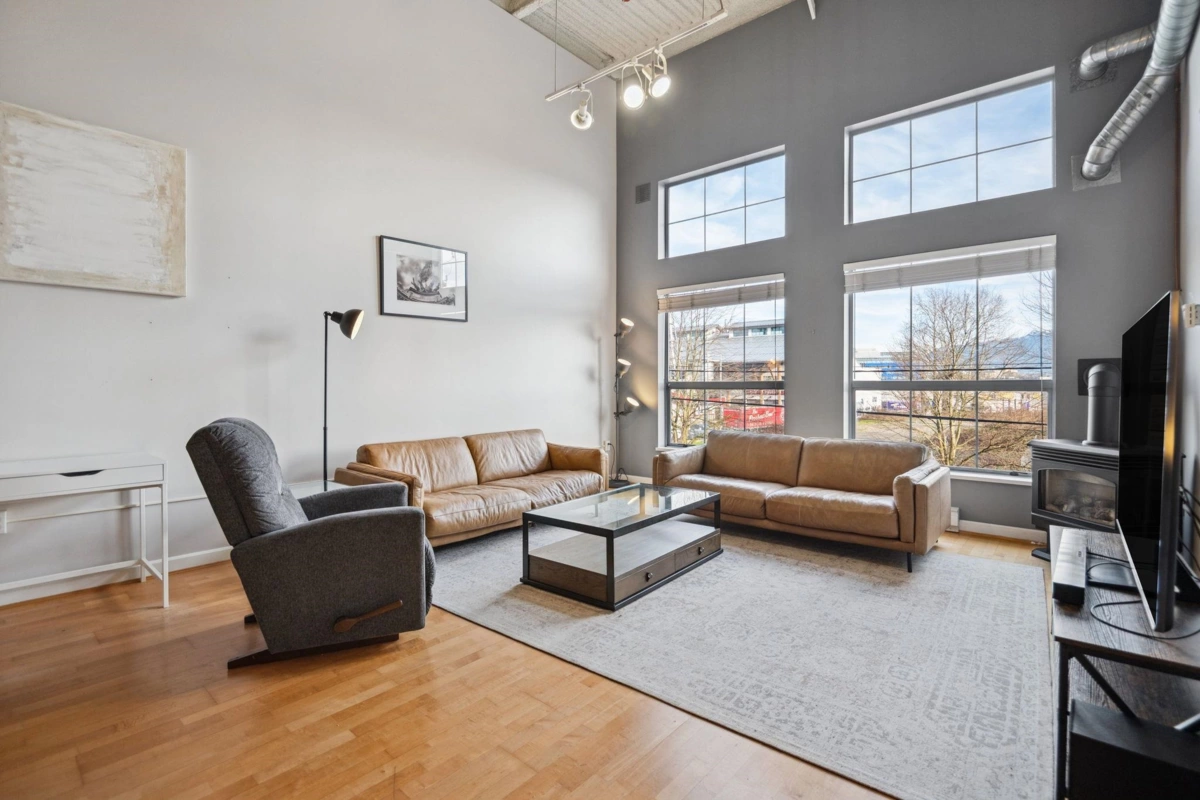 Dining Area Photo of 211 336 E 1st Avenue, Vancouver, BC