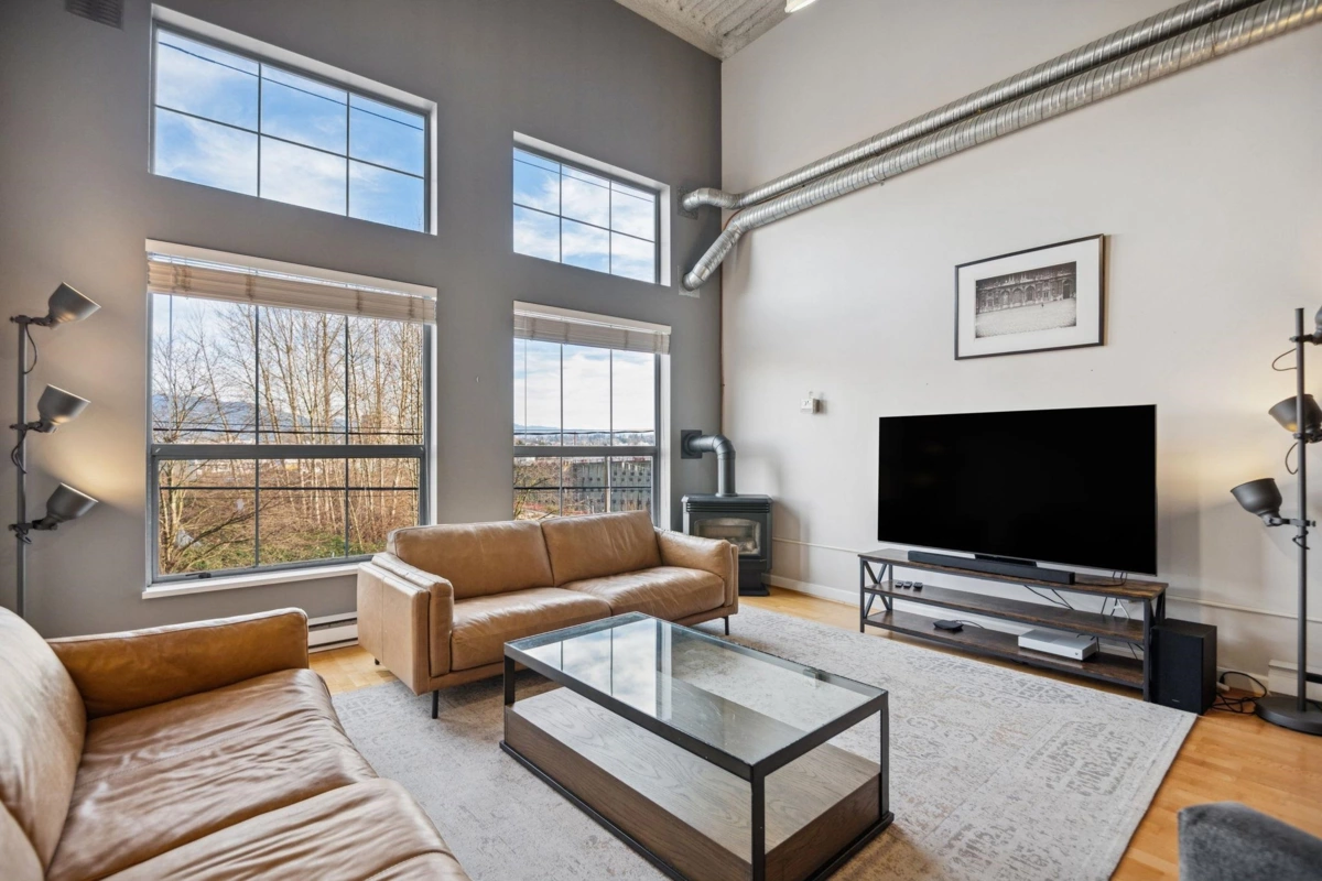 Living Room Photo of 211 336 E 1st Avenue, Vancouver, BC