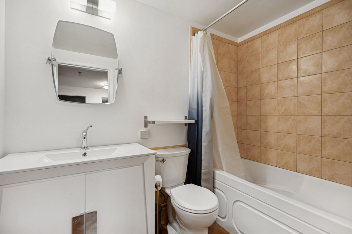 Powder Room Photo of 211 336 E 1st Avenue, Vancouver, BC