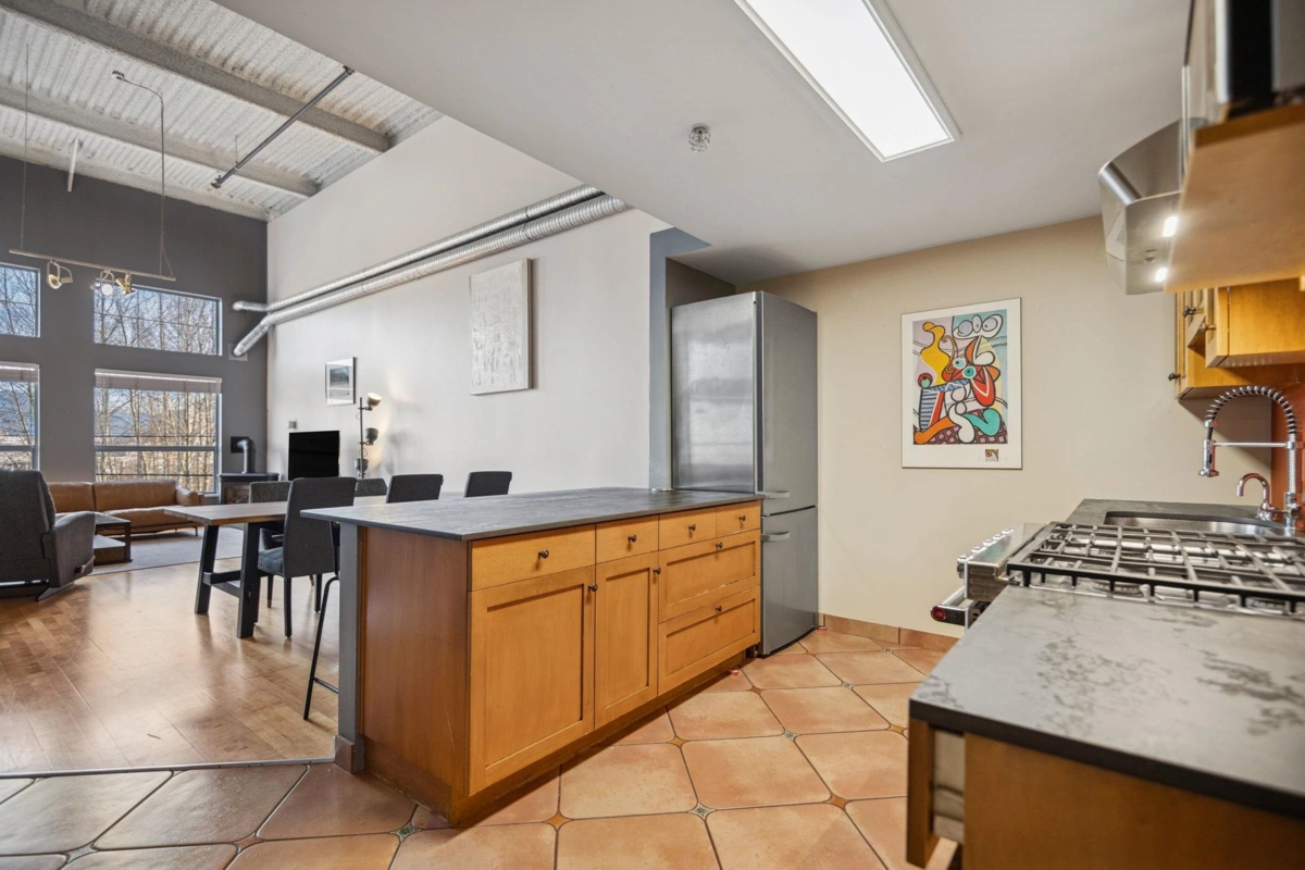 Walk-In Closet Photo of 211 336 E 1st Avenue, Vancouver, BC