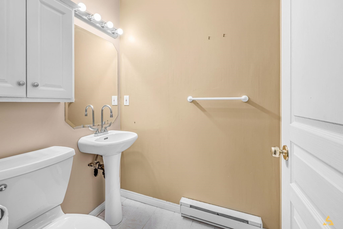 Bedroom 2 Photo of 112 19700 56 Avenue, Langley, BC