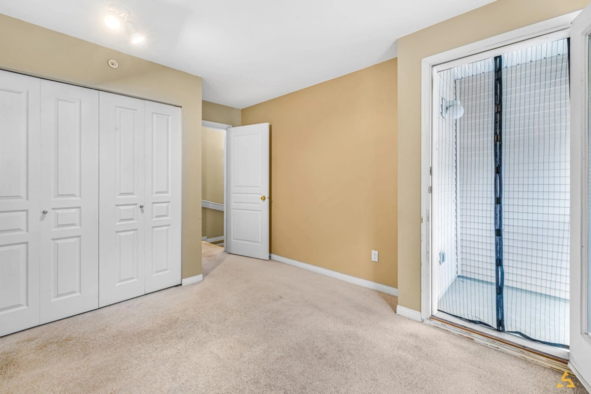 Primary Bedroom Photo of 112 19700 56 Avenue, Langley, BC