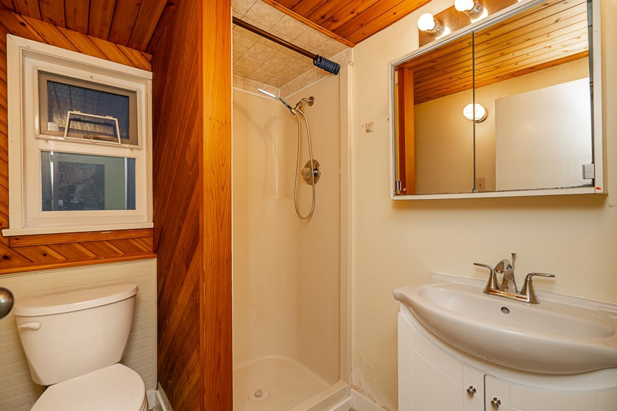 Front Yard Photo of 22 E 18th Avenue, Vancouver, BC