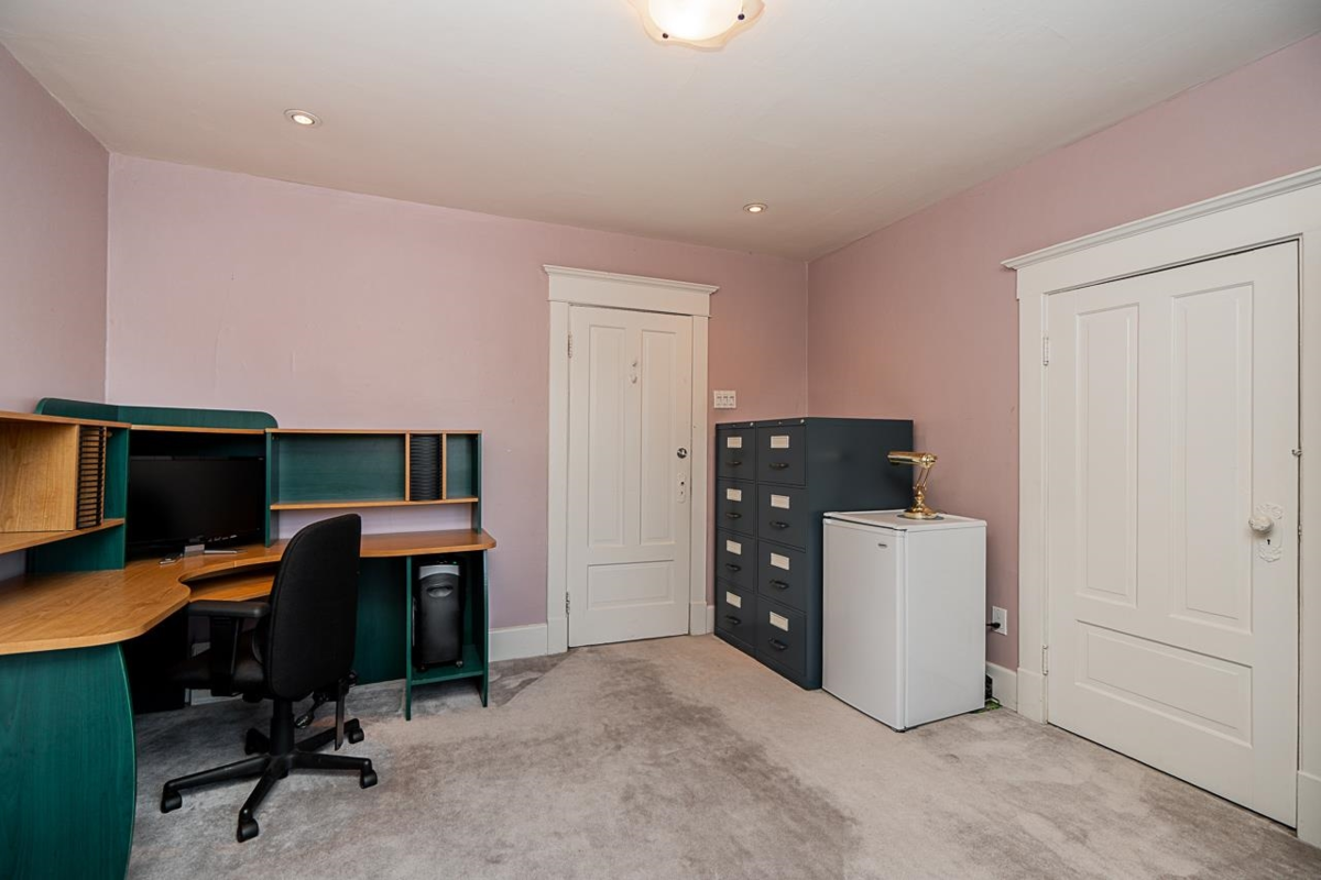 Mudroom Photo of 22 E 18th Avenue, Vancouver, BC