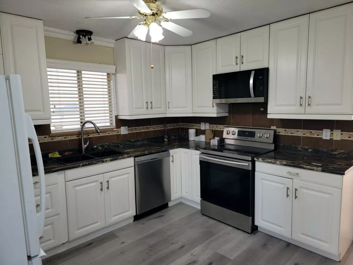 Living Room Photo of 23023 Olund Crescent, Maple Ridge, BC