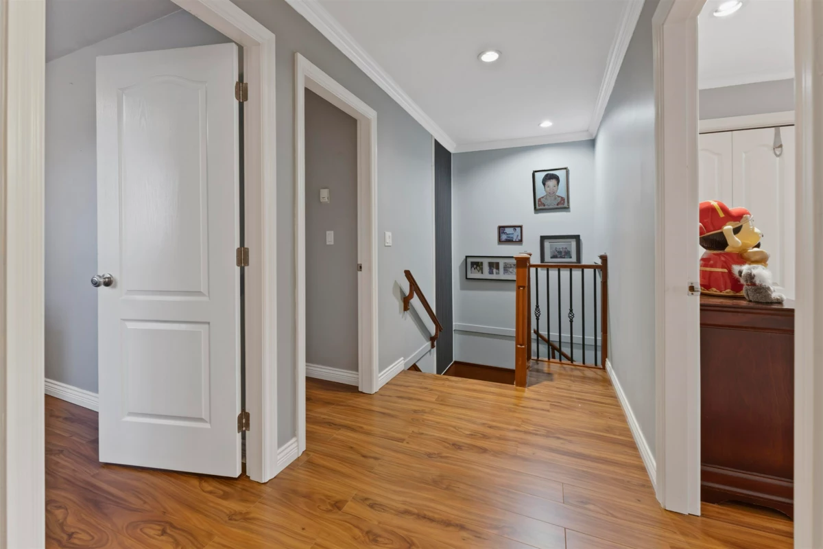 Guest Bathroom Photo of 9347 122 Street, Surrey, BC