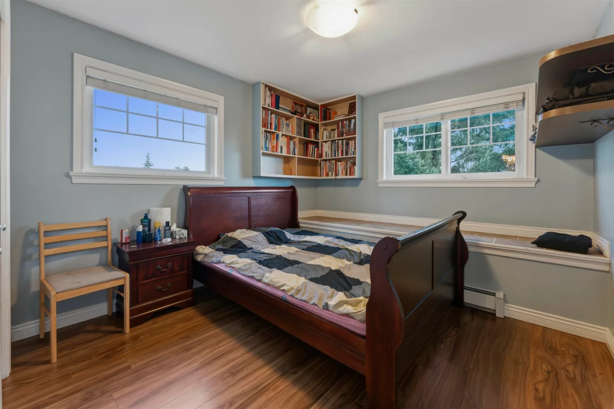Hallway Photo of 9347 122 Street, Surrey, BC