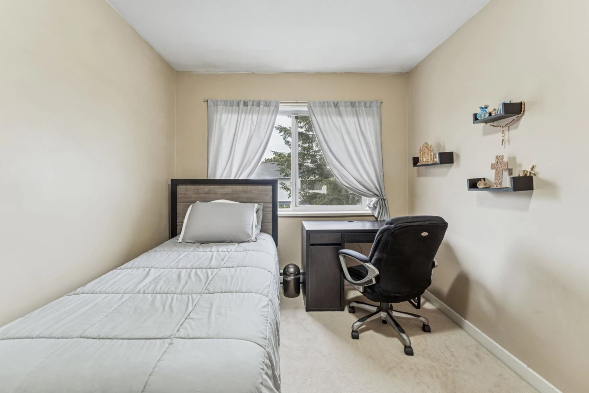 Staircase Photo of 22337 Sharpe Avenue, Richmond, BC