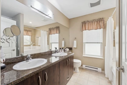Mudroom Photo of 22337 Sharpe Avenue, Richmond, BC