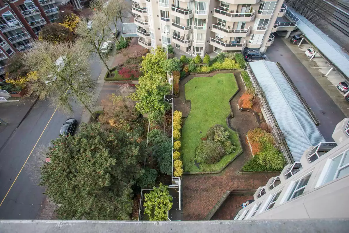 Hallway Photo of 1003 1185 Quayside Drive, New Westminster, BC