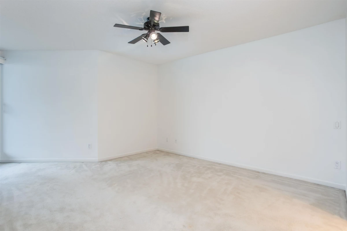 Kitchen Photo of 1003 1185 Quayside Drive, New Westminster, BC