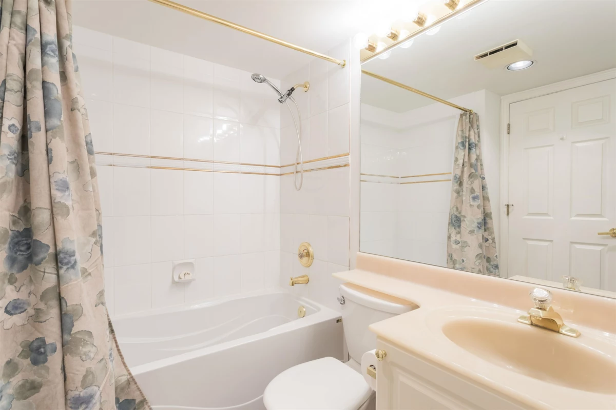 Pantry Photo of 1003 1185 Quayside Drive, New Westminster, BC