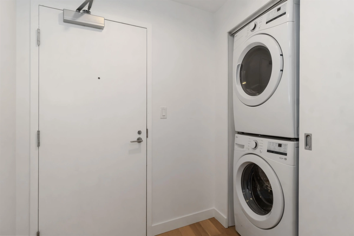 Guest Bathroom Photo of 2803 108 W Cordova Street, Vancouver, BC