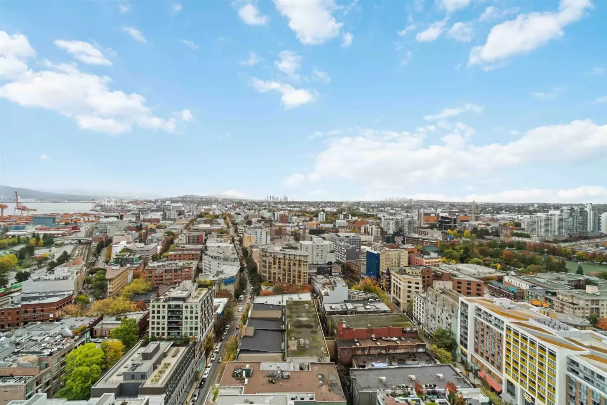 Powder Room Photo of 2803 108 W Cordova Street, Vancouver, BC