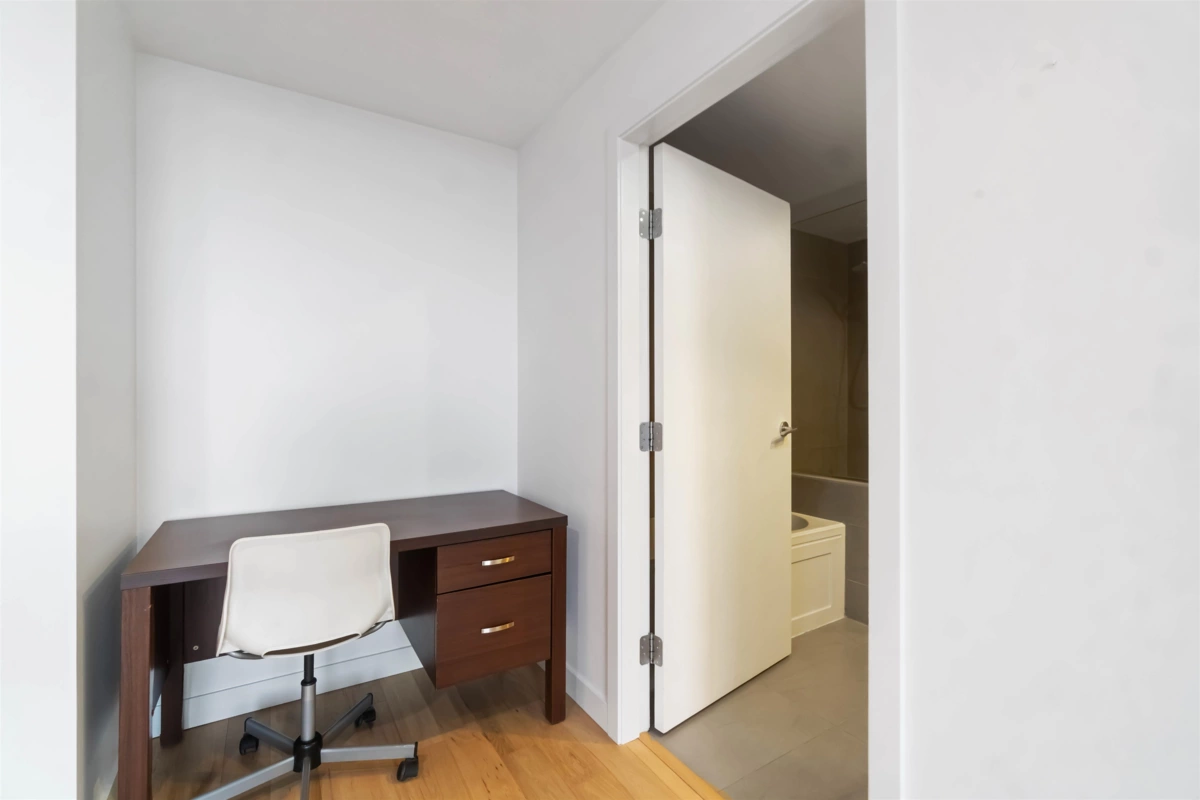 Primary Bathroom Photo of 2803 108 W Cordova Street, Vancouver, BC