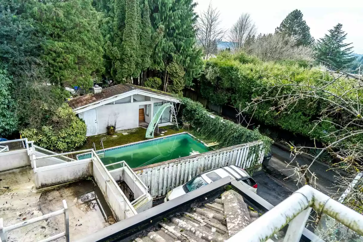 Hallway Photo of 2625 North Road, Burnaby, BC