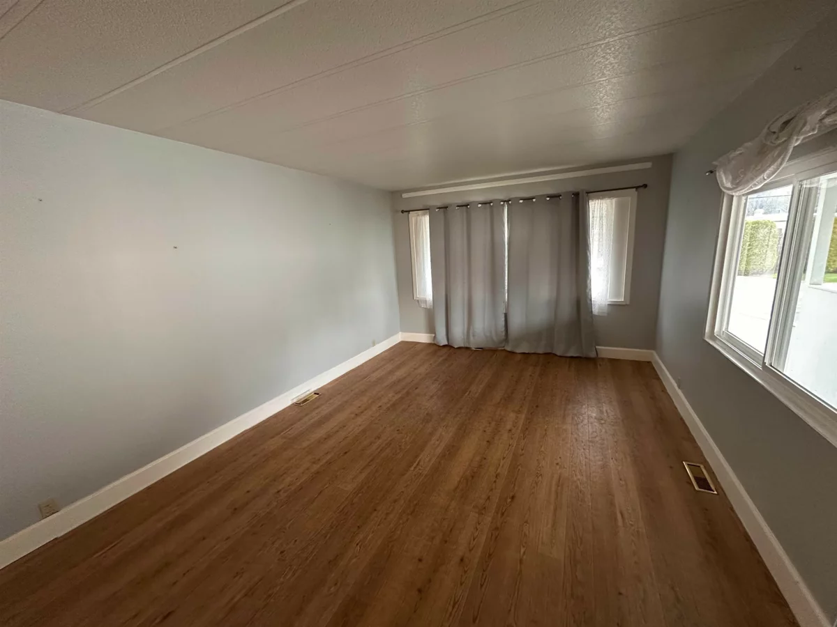 Dining Area Photo of 17 62780 Flood Hope Road, Hope, BC