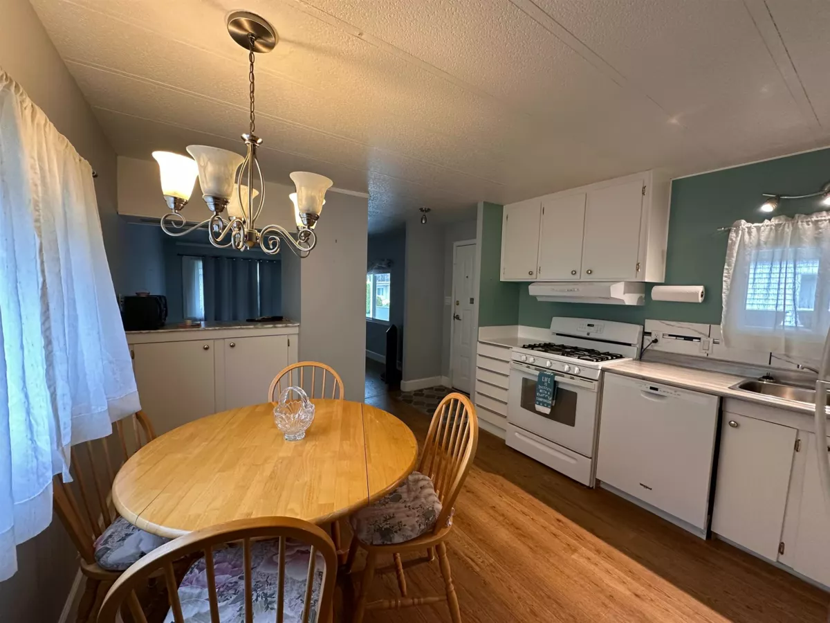 Family Room Photo of 17 62780 Flood Hope Road, Hope, BC