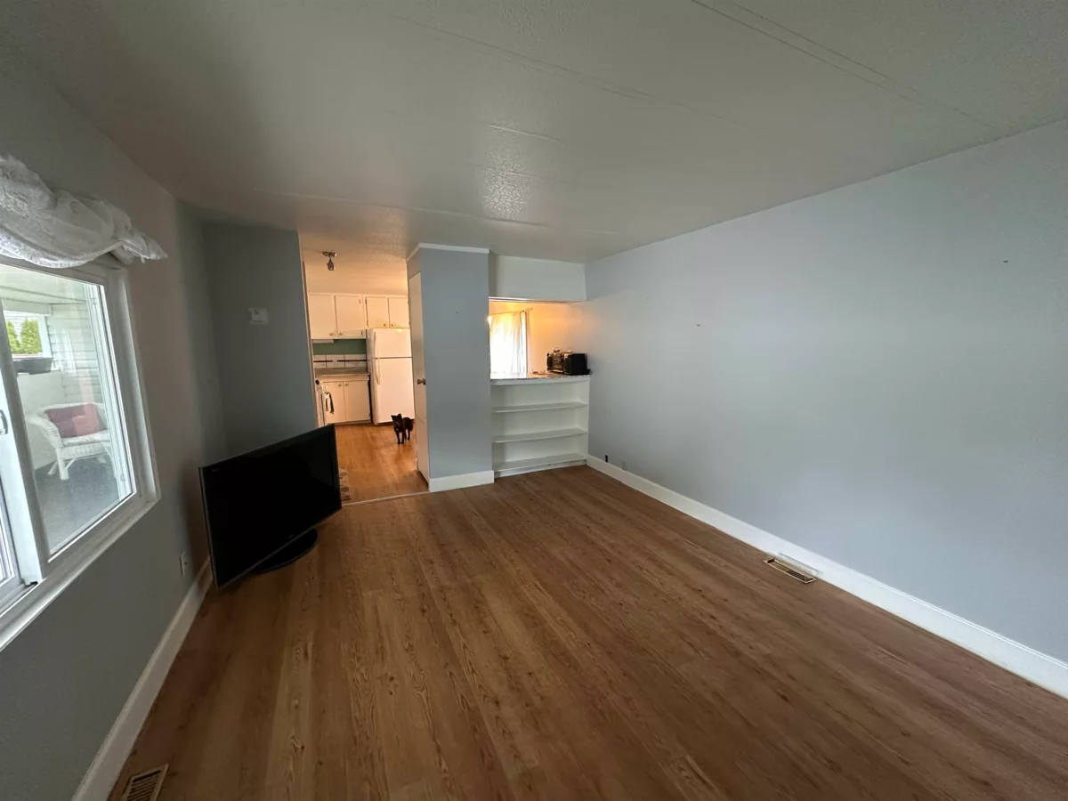 Kitchen Photo of 17 62780 Flood Hope Road, Hope, BC