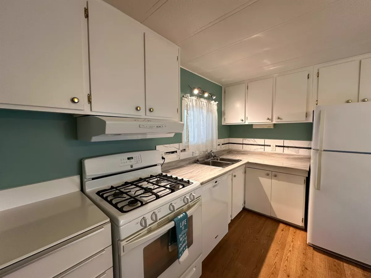 Living Room Photo of 17 62780 Flood Hope Road, Hope, BC