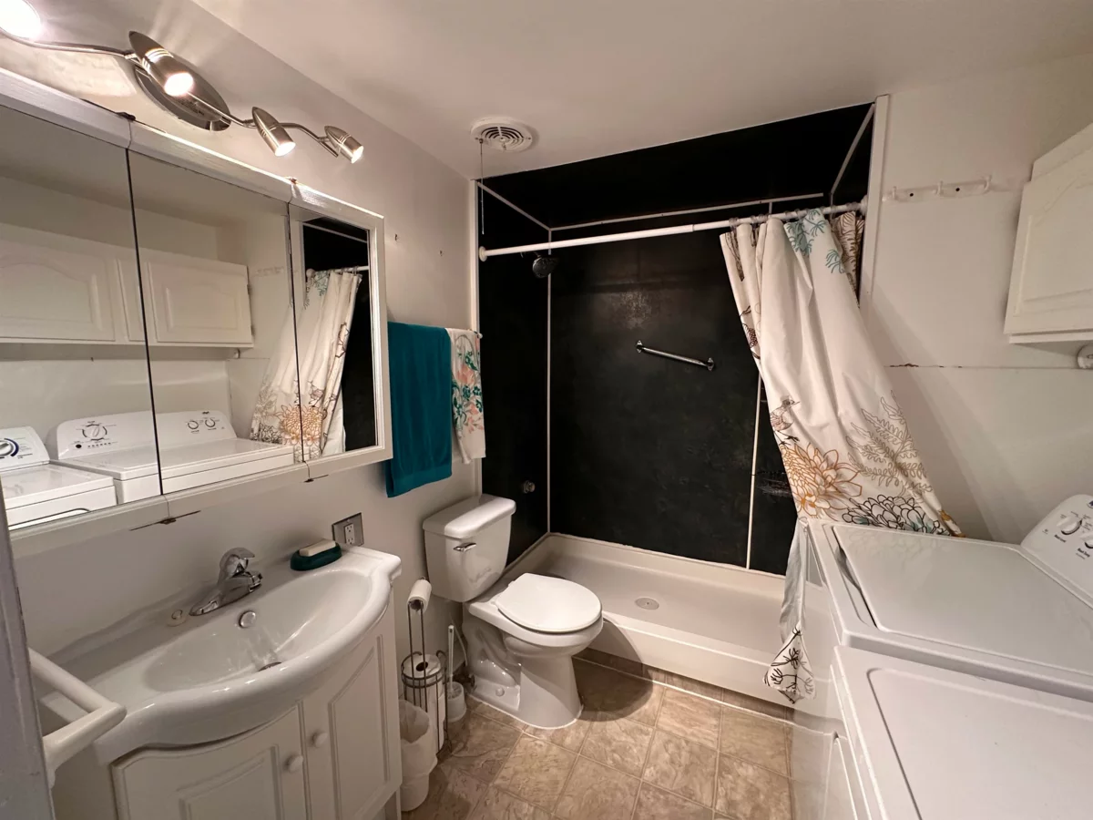 Primary Bedroom Photo of 17 62780 Flood Hope Road, Hope, BC