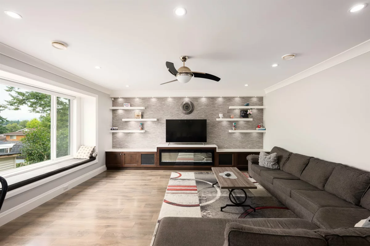 Breakfast Nook Photo of 14079 77a Avenue Avenue, Surrey, BC