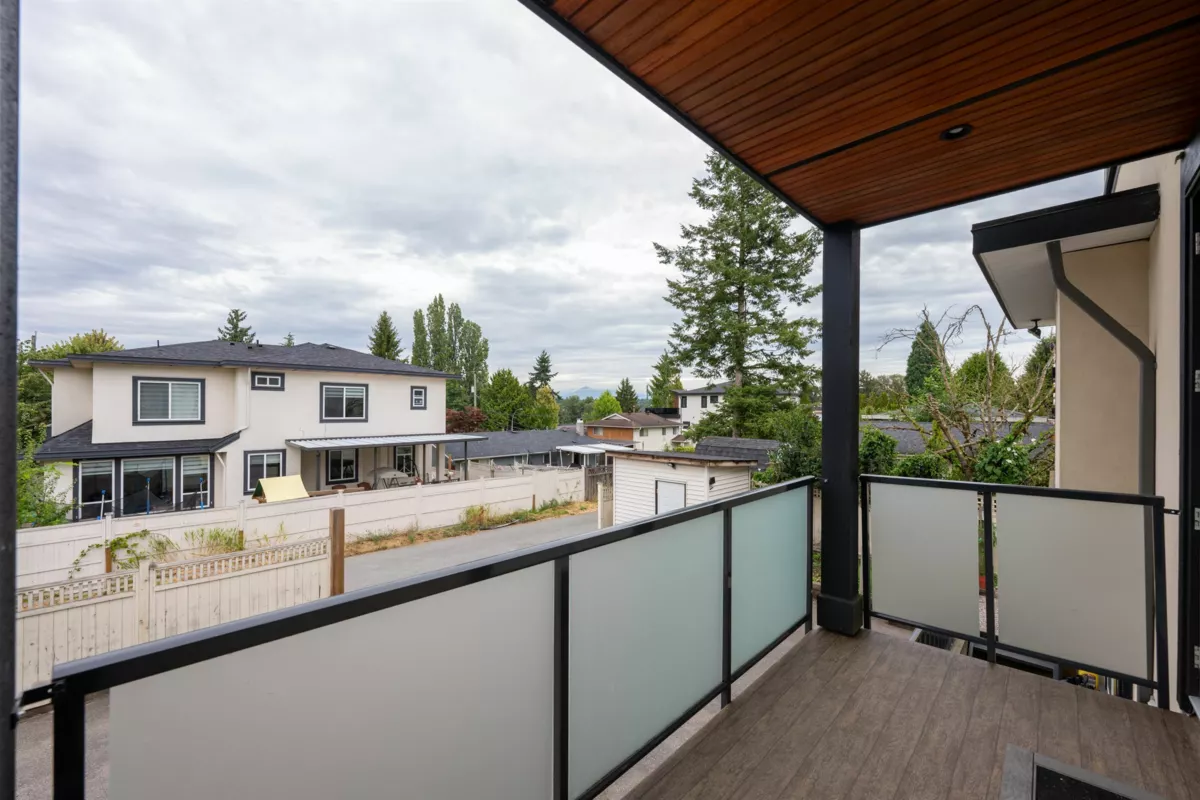 Garden / Landscaping Photo of 14079 77a Avenue Avenue, Surrey, BC