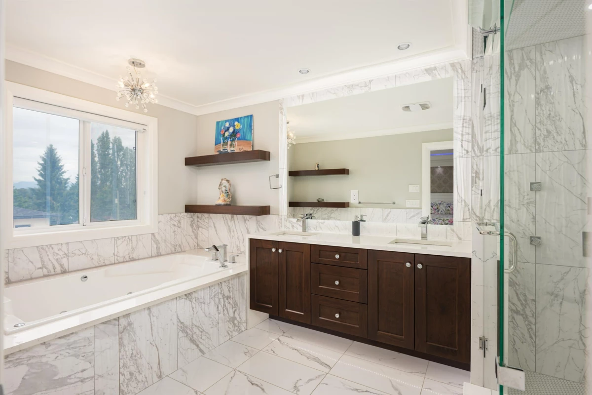 Laundry Room Photo of 14079 77a Avenue Avenue, Surrey, BC