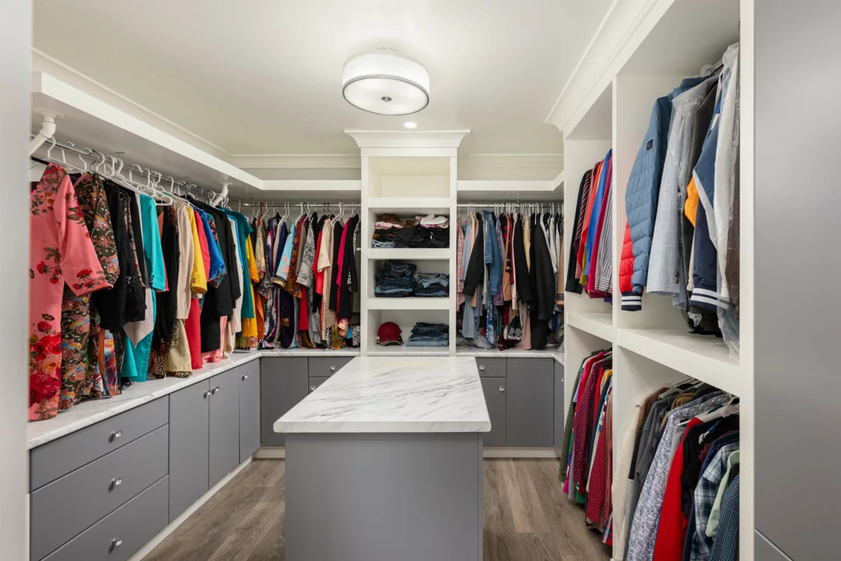 Mudroom Photo of 14079 77a Avenue Avenue, Surrey, BC
