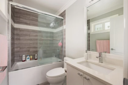 Hallway Photo of 14079 77a Avenue Avenue, Surrey, BC