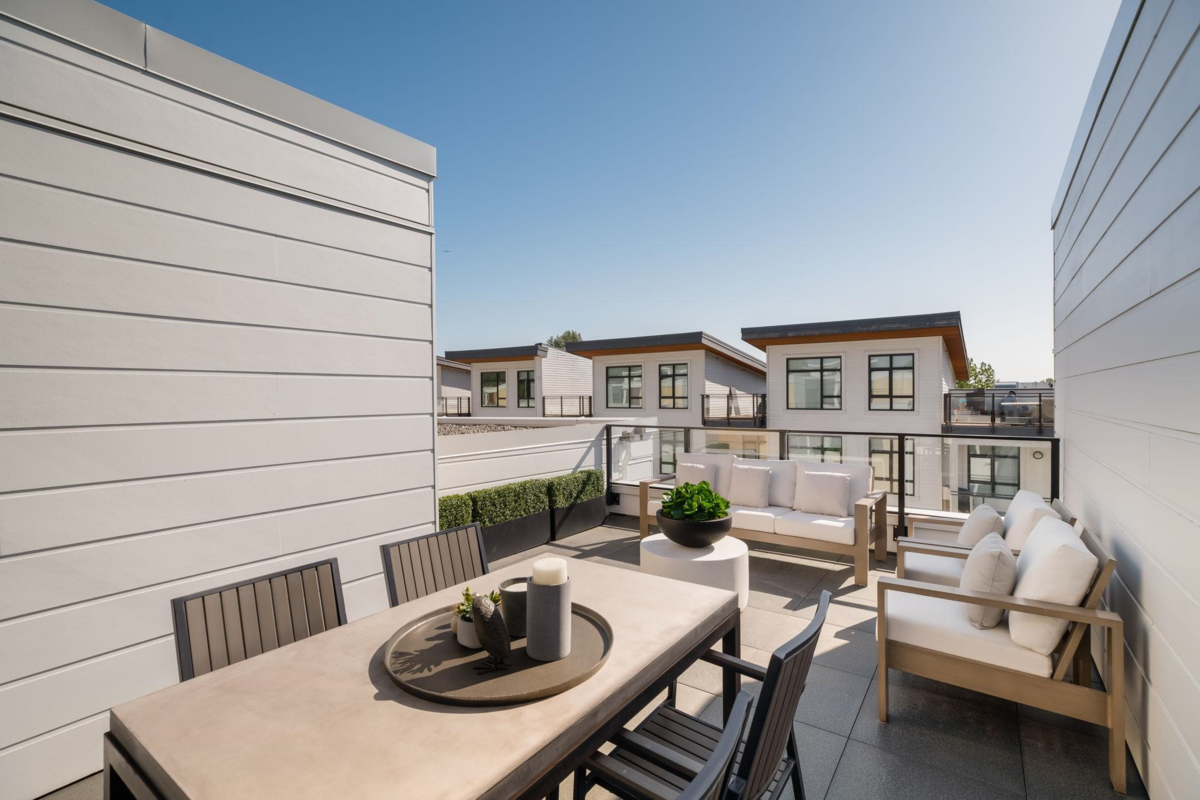 Hallway Photo of 414 310 Salter Street, New Westminster, BC