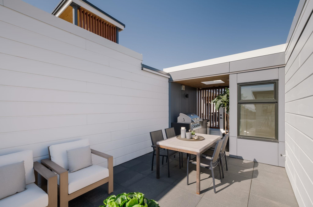 Outdoor Deck Photo of 414 310 Salter Street, New Westminster, BC