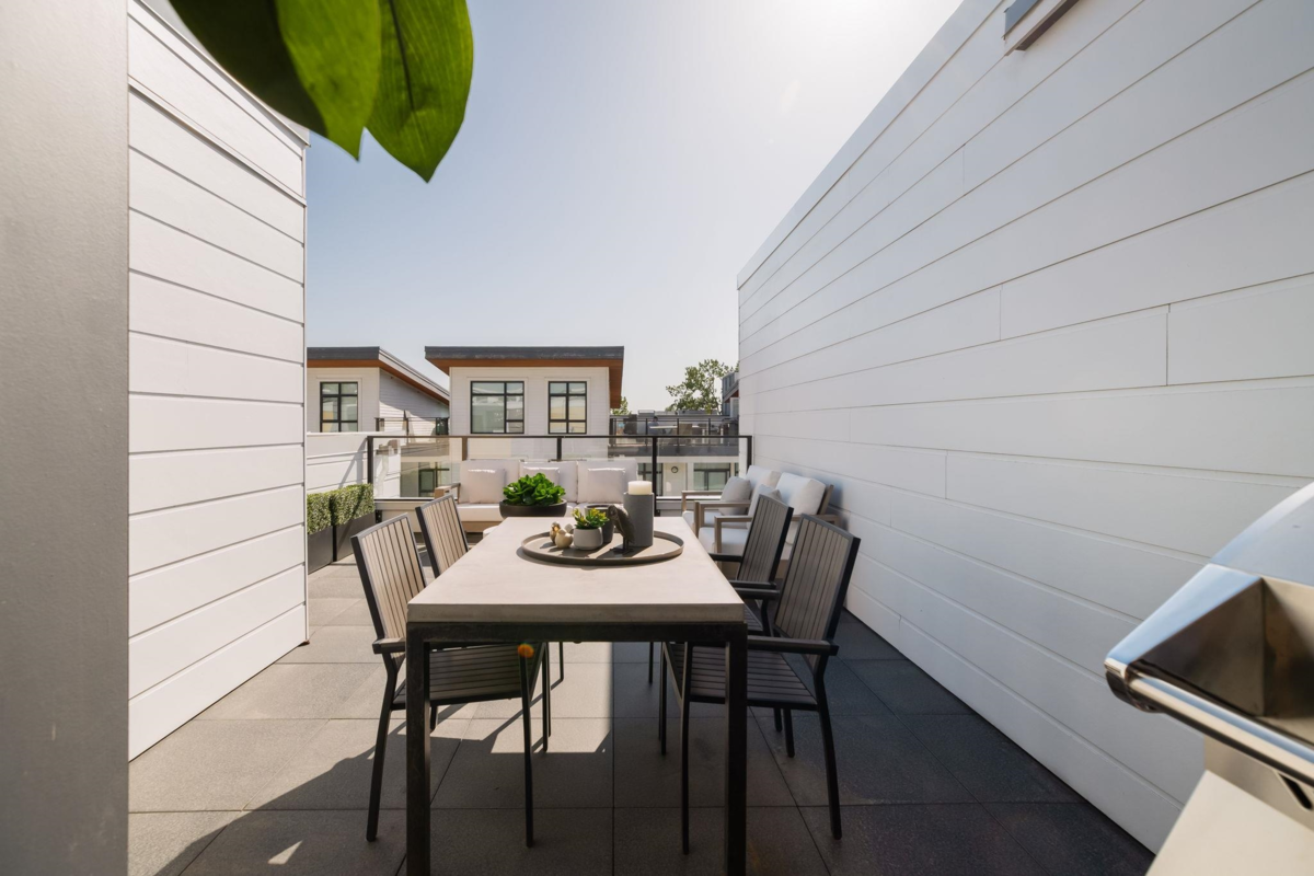 Staircase Photo of 414 310 Salter Street, New Westminster, BC