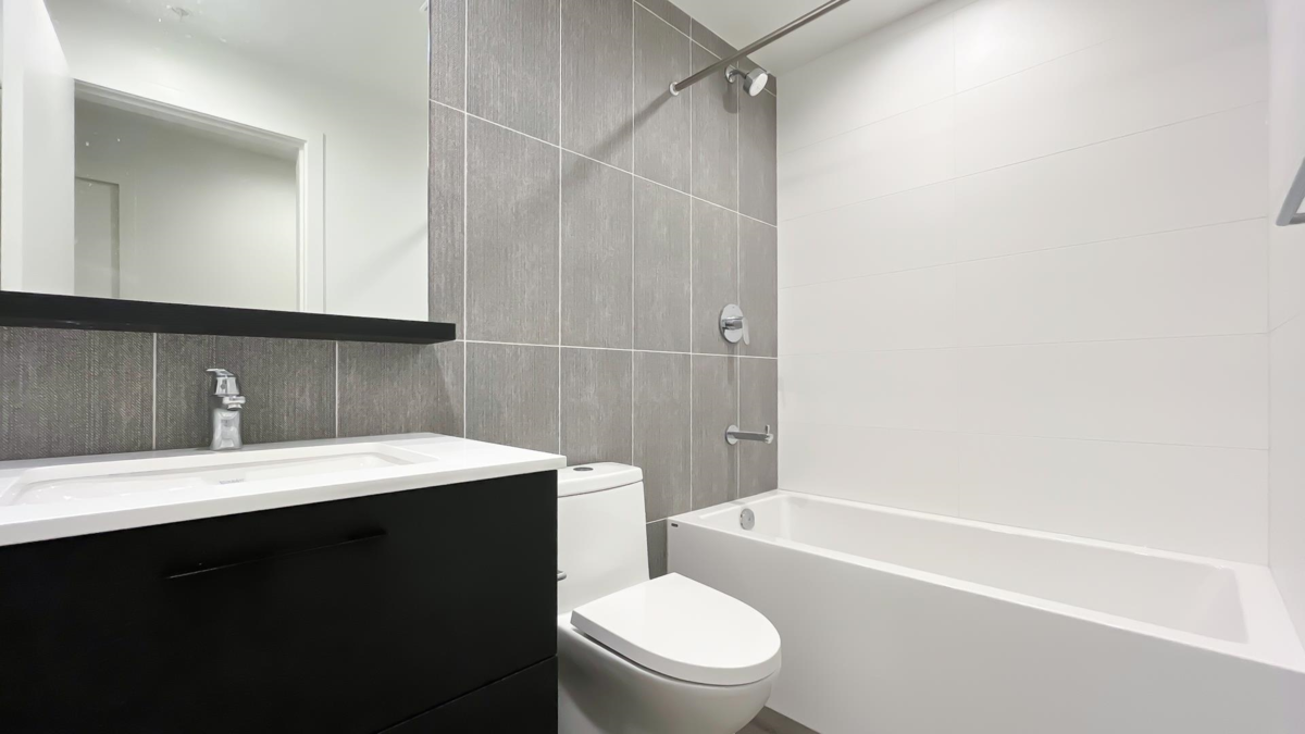 Breakfast Nook Photo of 2006 2181 Madison Avenue, Burnaby, BC