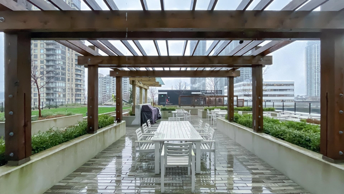 Guest Bathroom Photo of 2006 2181 Madison Avenue, Burnaby, BC
