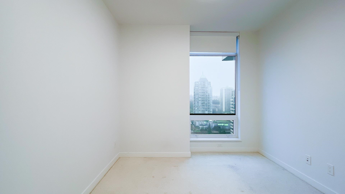 Kitchen Island Photo of 2006 2181 Madison Avenue, Burnaby, BC