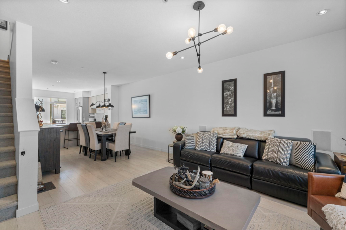 Breakfast Nook Photo of 26 2560 Pitt River Road, Port Coquitlam, BC