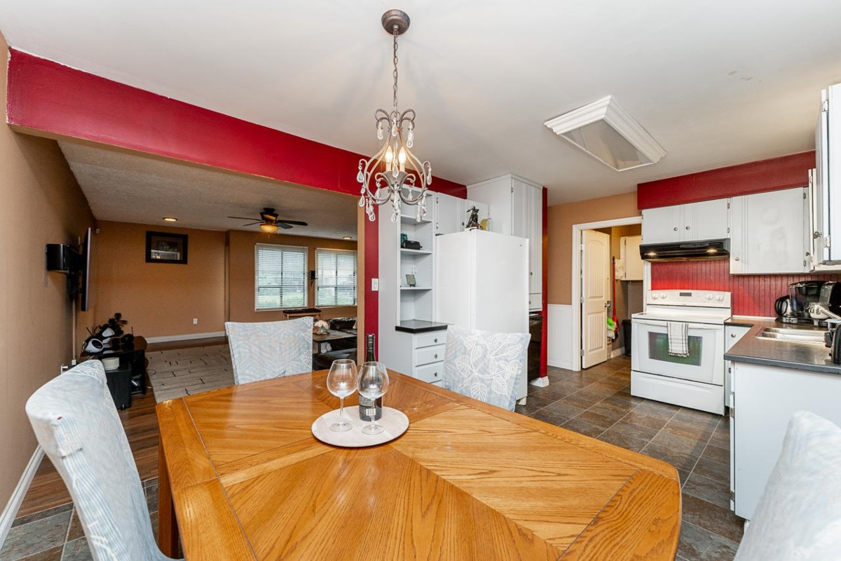 Primary Bathroom Photo of 4453 201 Street, Langley, BC