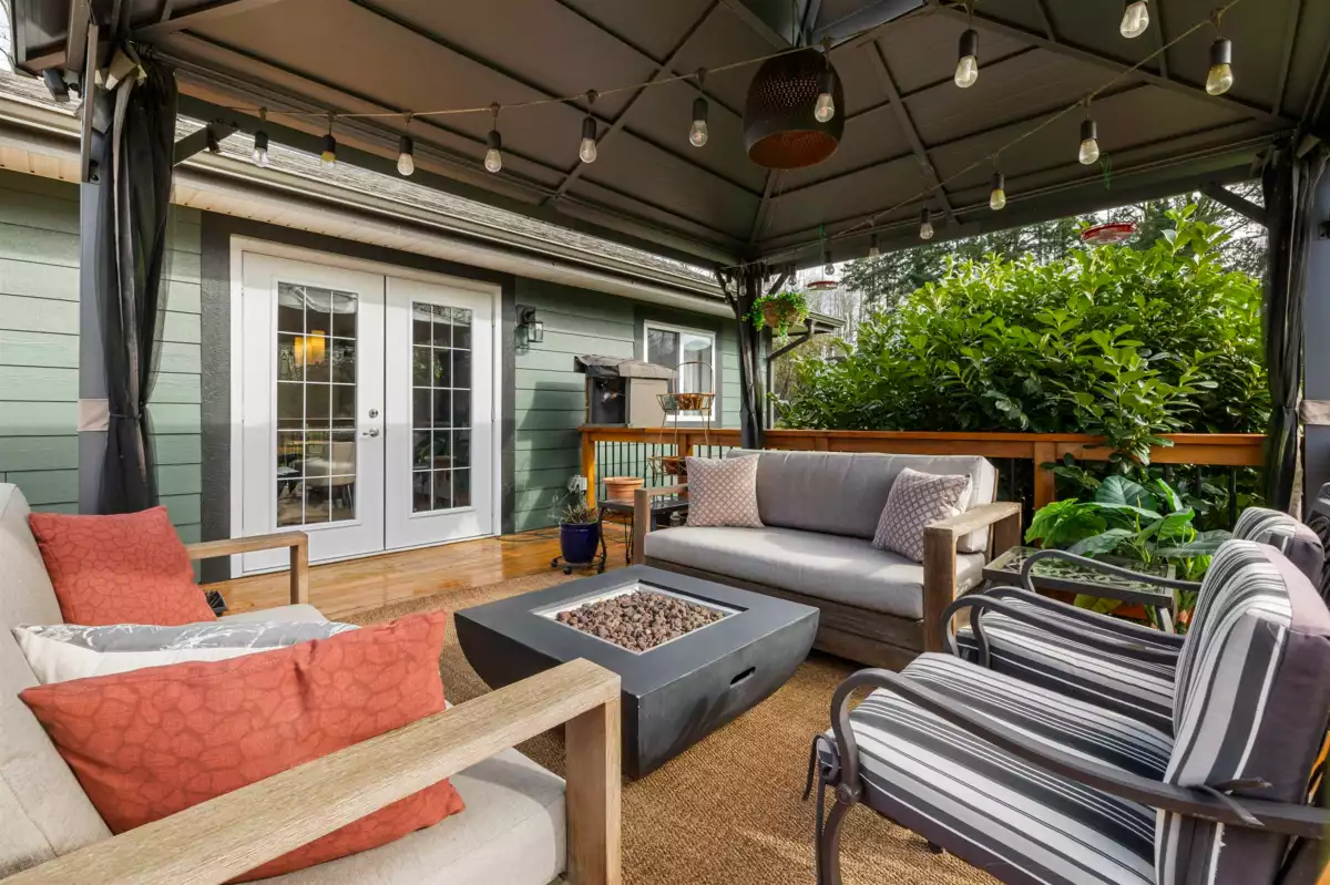 Laundry Room Photo of 23544 20 Avenue, Langley, BC