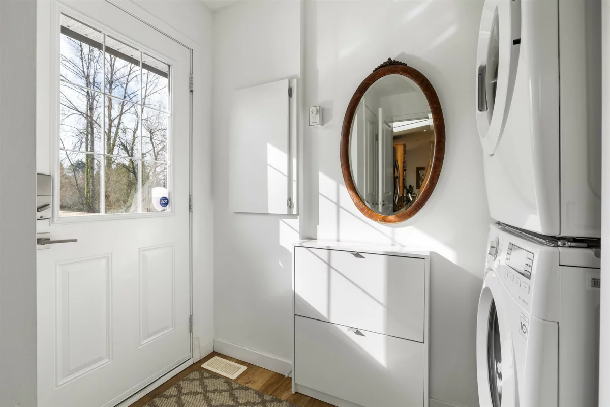 Walk-In Closet Photo of 23544 20 Avenue, Langley, BC