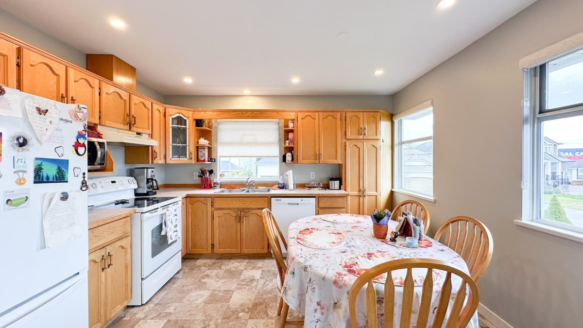 Bedroom 3 Photo of 12055 Chestnut Crescent, Pitt Meadows, BC