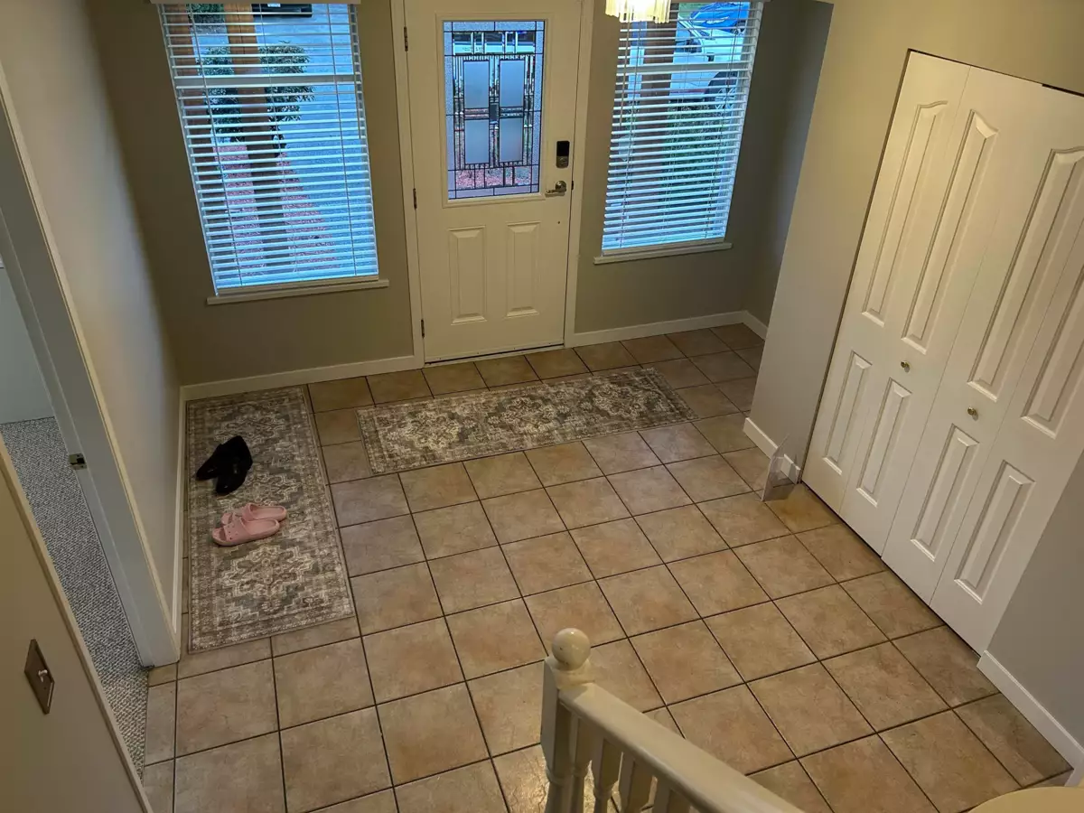 Dining Area Photo of 12055 Chestnut Crescent, Pitt Meadows, BC